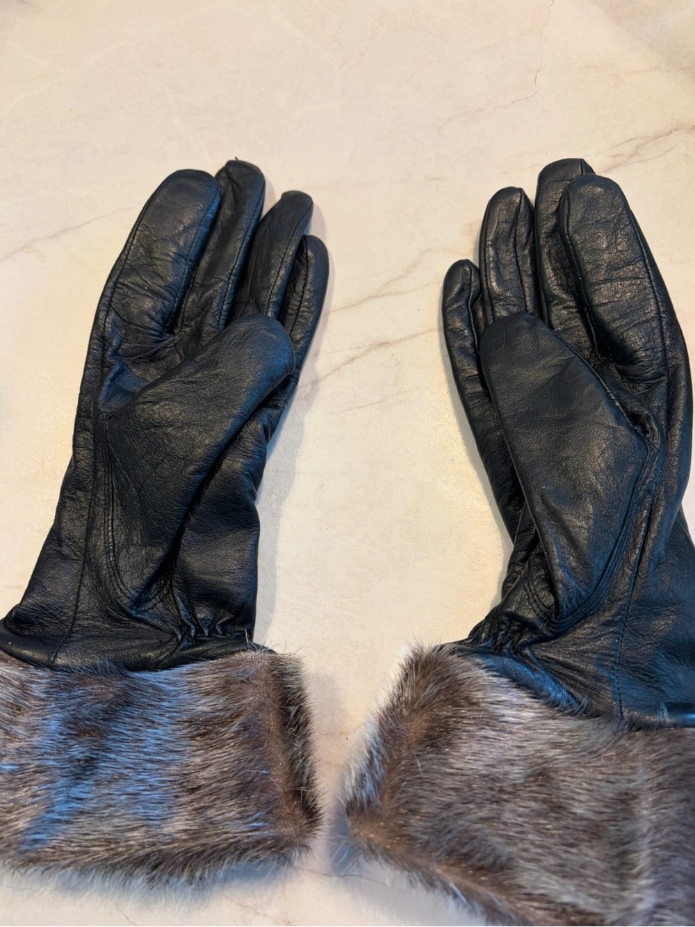 bildeauxinc.com Leather Gloves with Fur Cuffs